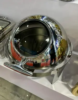 Round Chaffing Dish With Glass