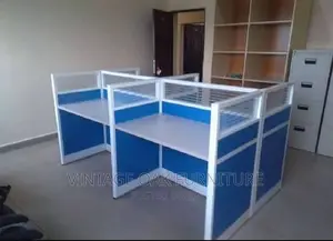 4 Seaters Work Station Office Table
