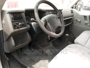 Volkswagen LT 2010 White