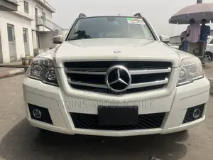 Mercedes-Benz GLK-Class 350 4MATIC 2012 White