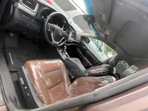 Toyota Highlander 2018 Brown