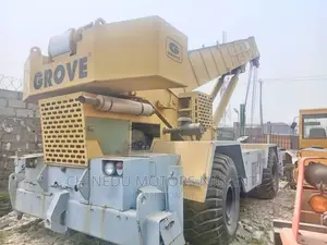 Groove Moto Crane 75 Tons
