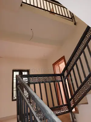 4bdrm Townhouse / Terrace in Durumi for rent