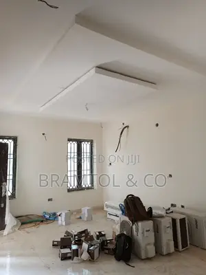 4bdrm Townhouse / Terrace in Durumi for rent