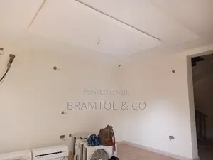 4bdrm Townhouse / Terrace in Durumi for rent