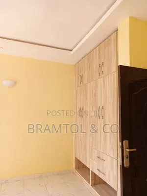 3bdrm Block of Flats in Kiami for rent