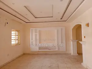 3bdrm Block of Flats in Kiami for rent