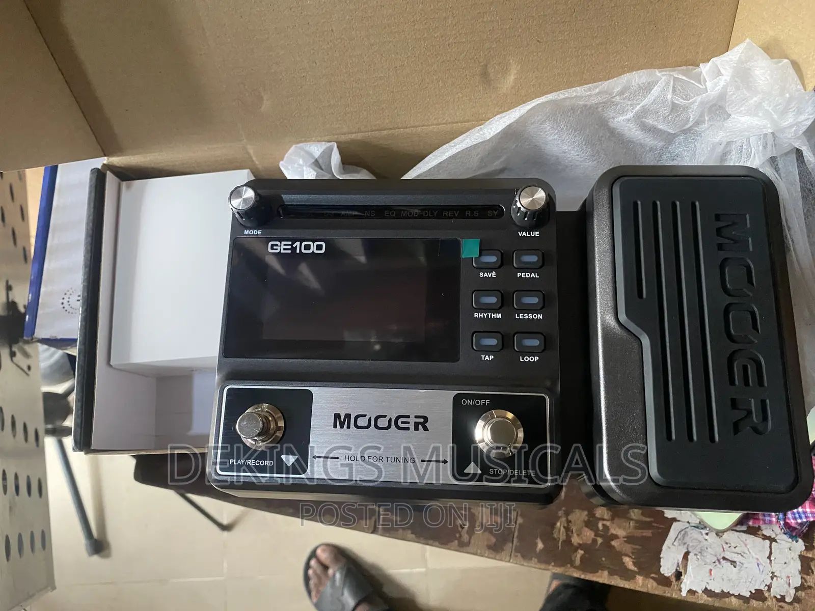 Mooer GE100 Guitar Multi Effects Processor