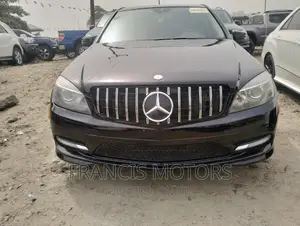 Mercedes-Benz C300 2010 Black