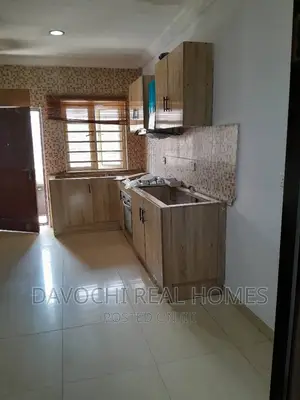 1bdrm Shared Apartment in Chevron Conservation, Lekki for rent