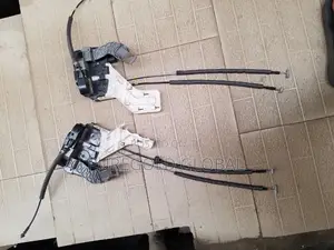 Sonata 2011 and 2013 Door Catchers