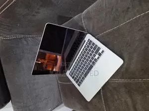 Laptop Apple MacBook Pro 2015 8GB Intel Core i5 SSD 128GB