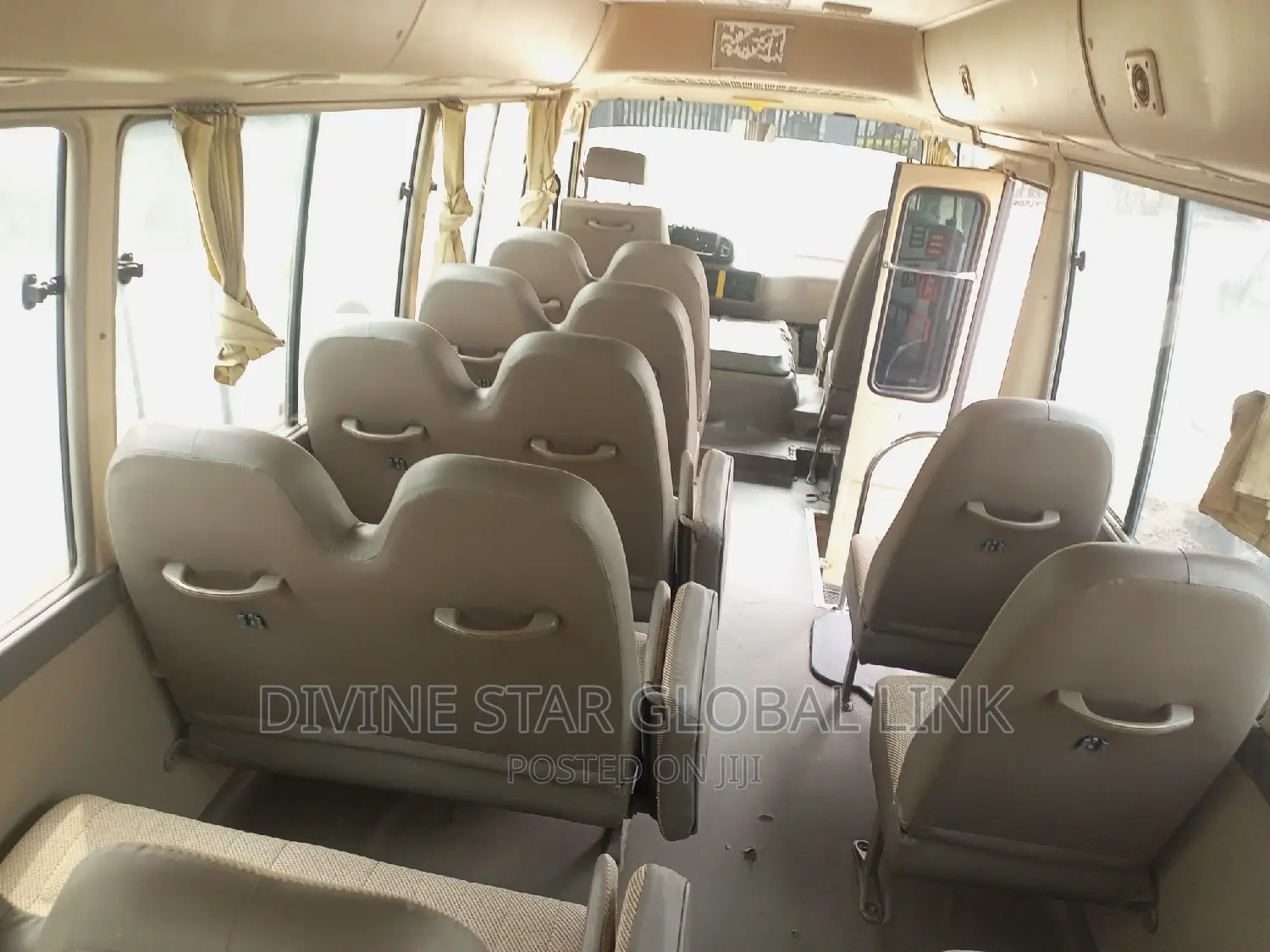 Toyota Coaster 2014 Gold