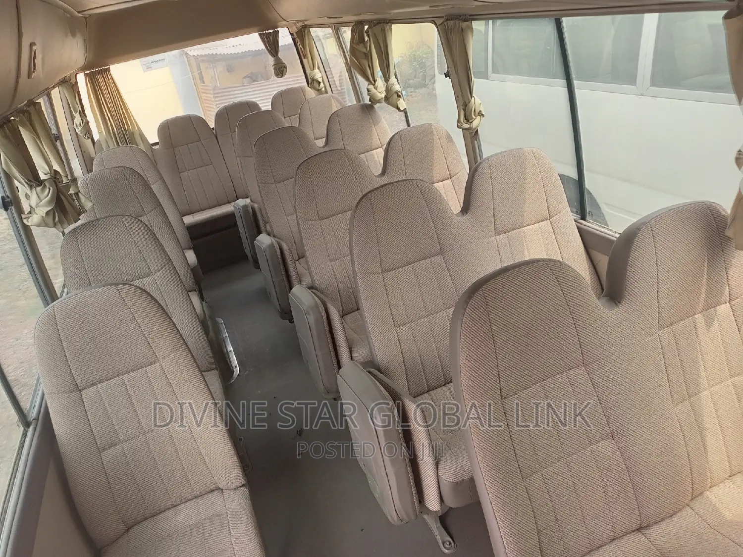 Toyota Coaster 2014 Gold