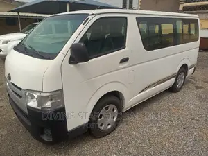 Toyota HiAce 2010 White