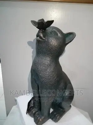 Photo - Resin Garden Cat Statue With Butterfly