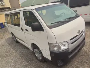 Toyota HiAce 2011 White