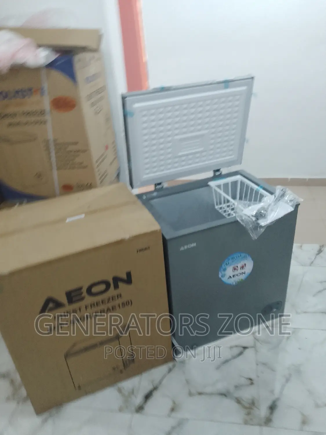 Freestanding 150l Chest Freezer Aeon in Ojo Kitchen Appliances