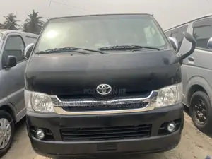 Toyota HiAce 2014 Black