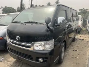Toyota HiAce 2014 Black
