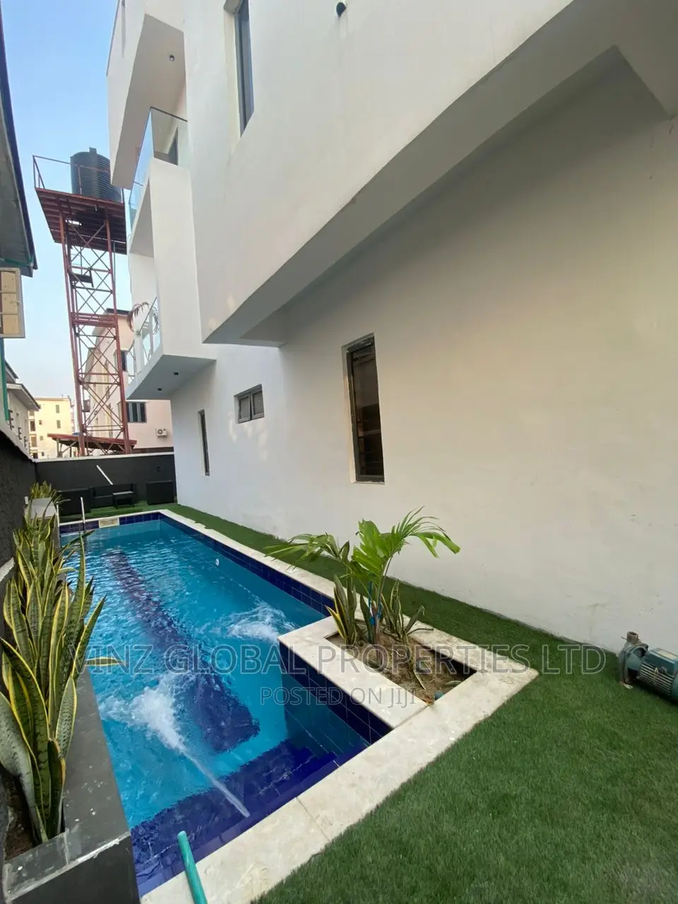 Luxury 2 Bedroom Apartment With Swimming Pool
