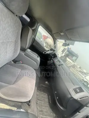 Toyota HiAce 2013 Silver