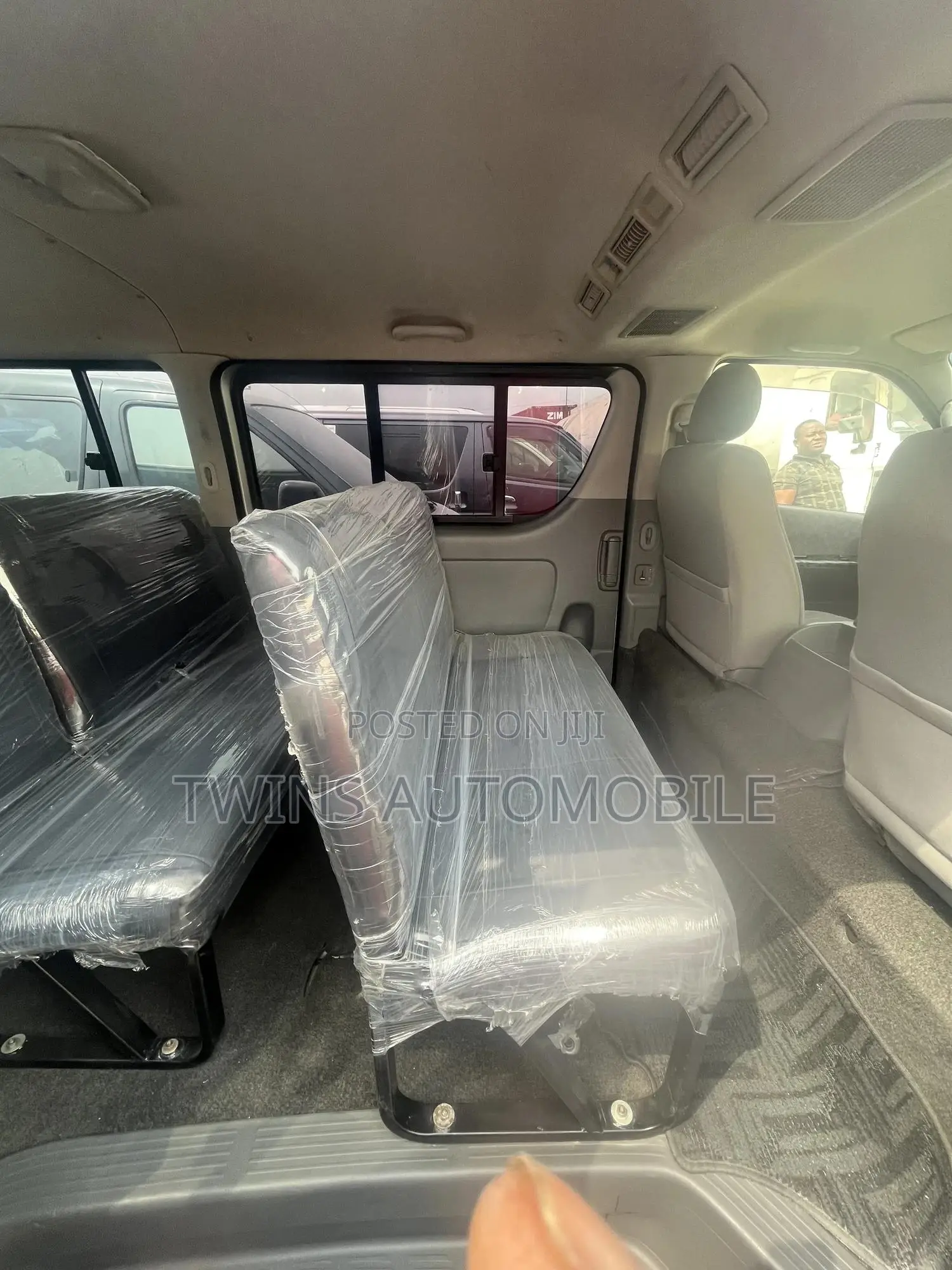 Toyota HiAce 2013 Silver
