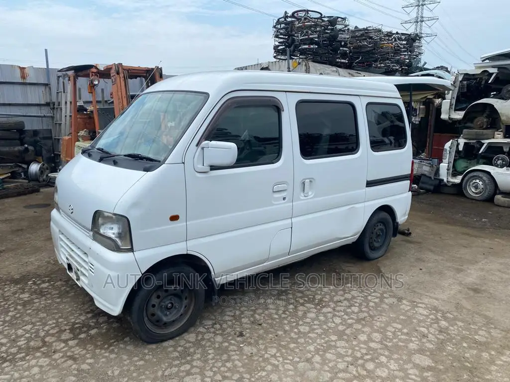 Suzuki Every 2010 White