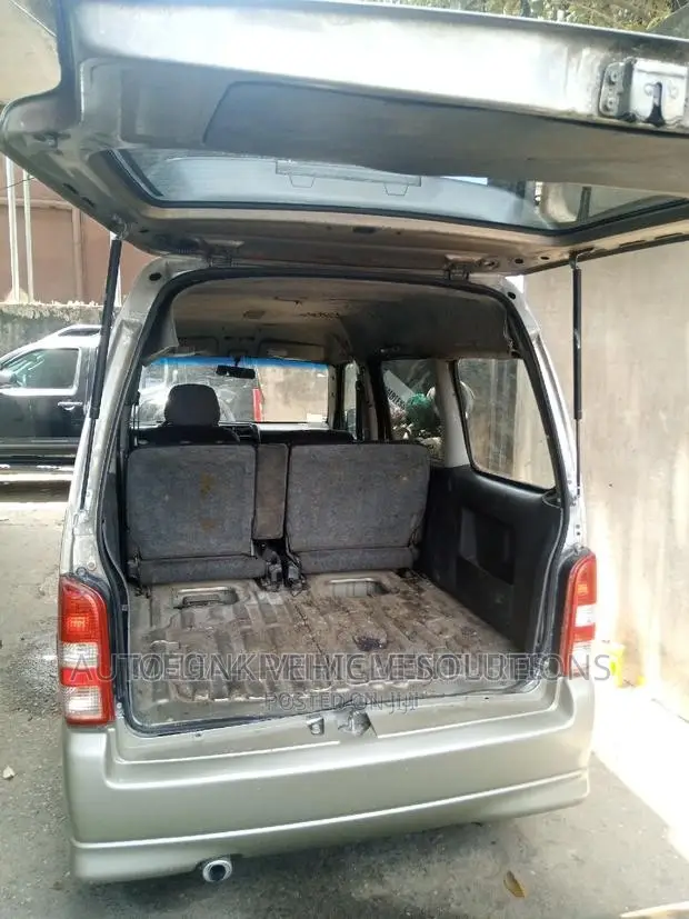 Suzuki Every 2010 White