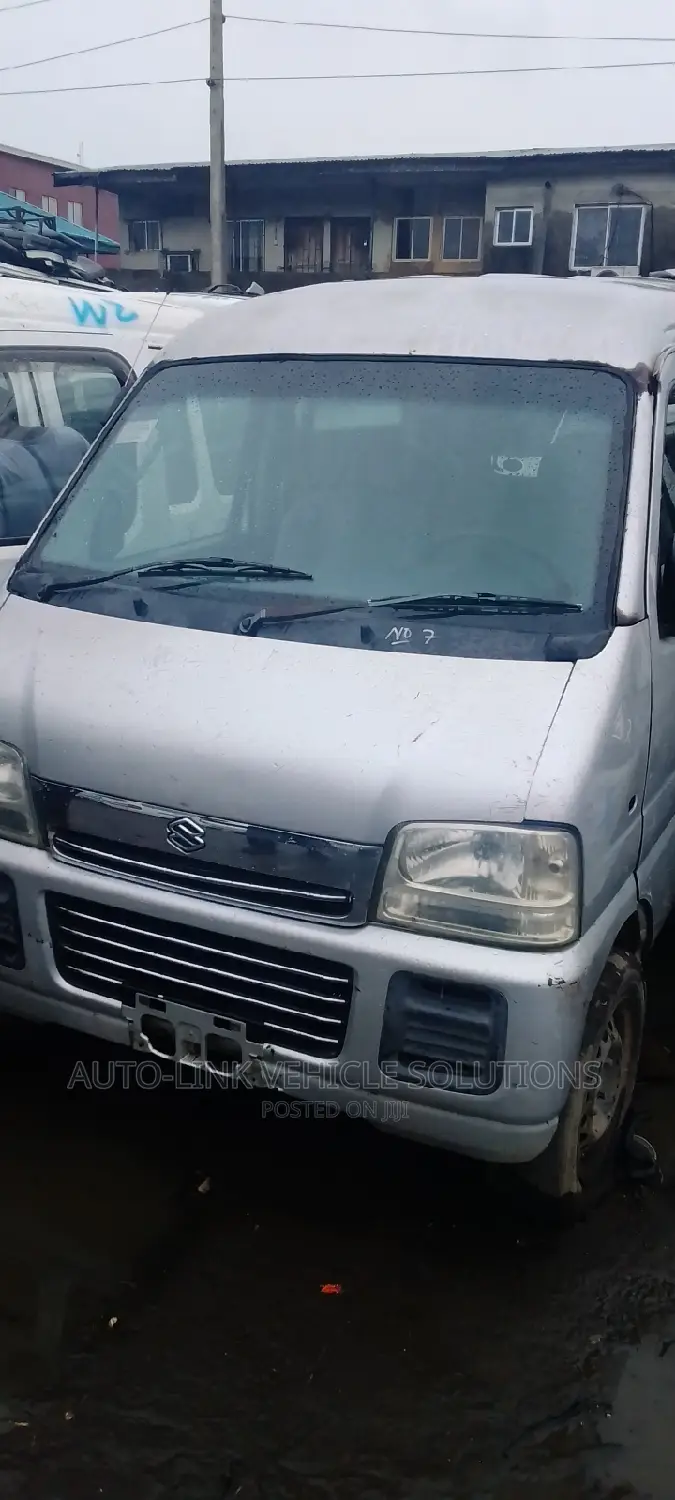 Suzuki Every 2010 White
