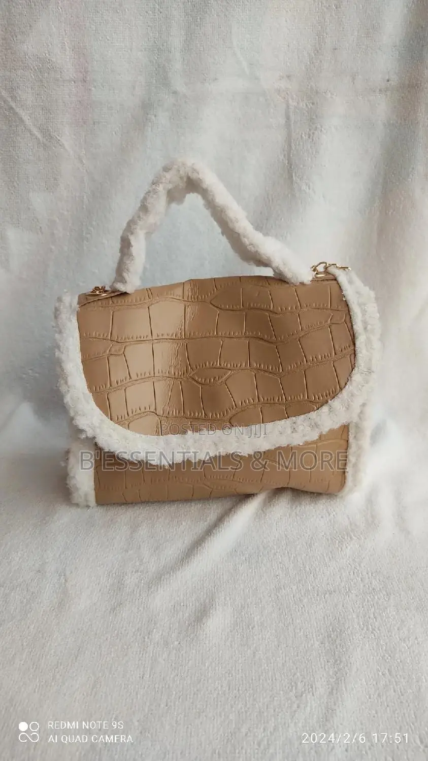 Ladies Portable Mini Hand Bag
