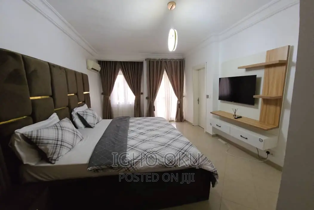 2 Bedroom Terrace Duplex Available for Short Stay.