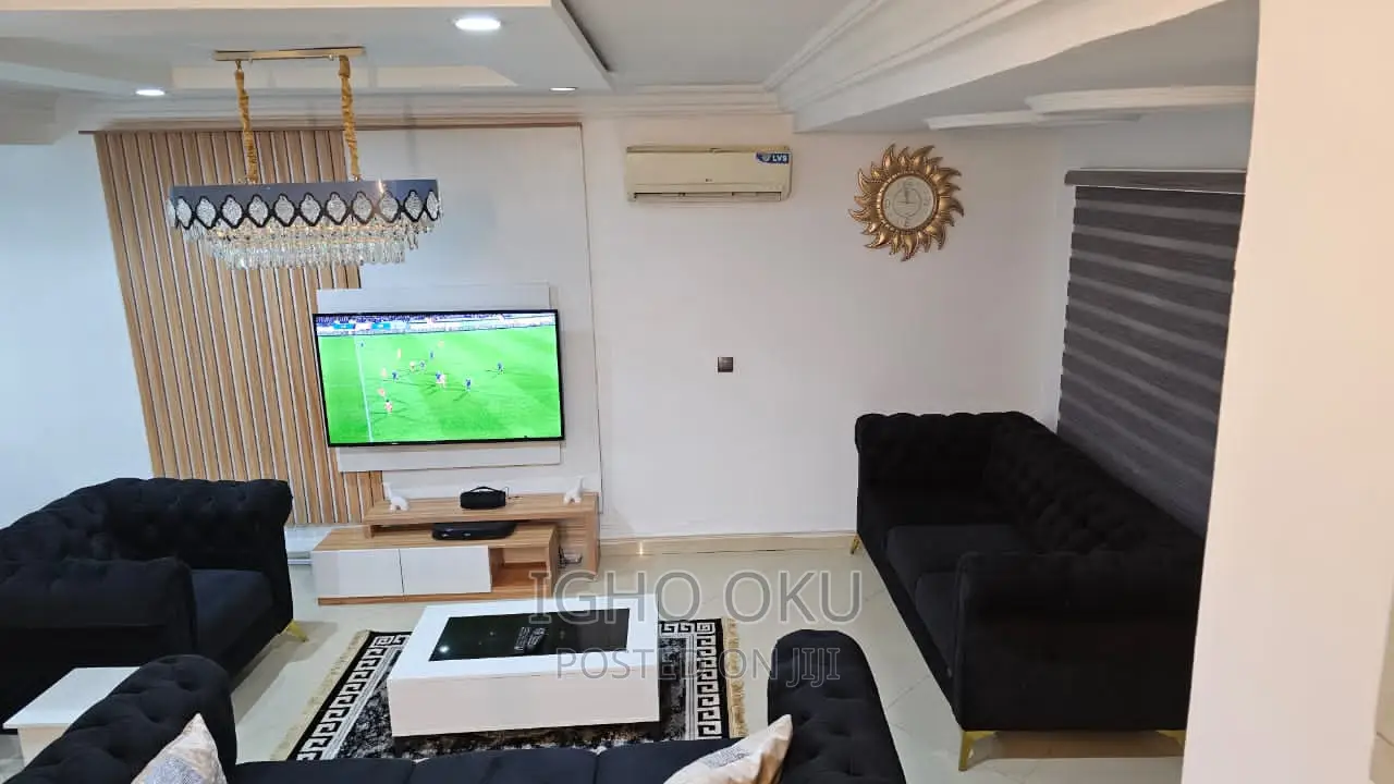 2 Bedroom Terrace Duplex Available for Short Stay.