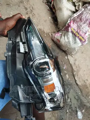 Headlight Is350 2019 Model