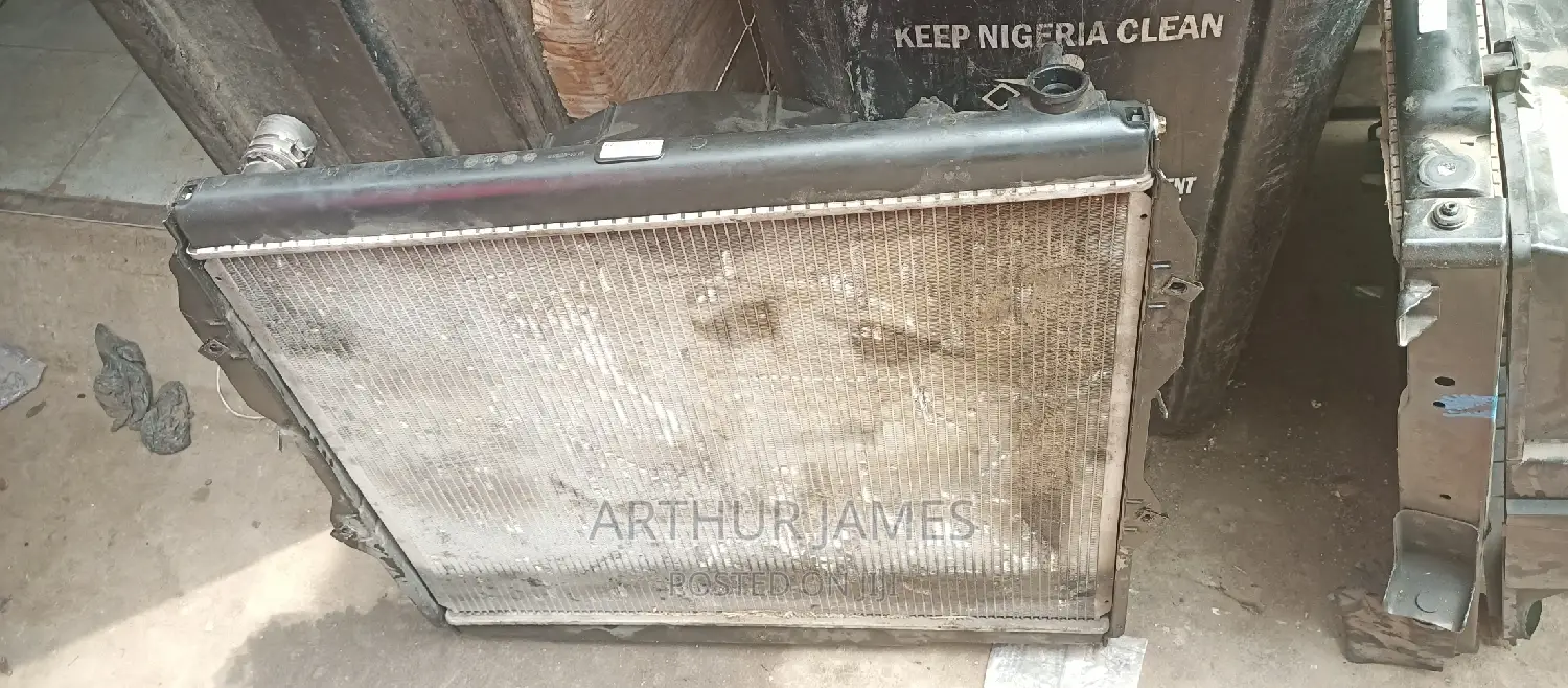 3 Row Aluminum Radiator For Toyota Tundra 2007-2013 & Sequoia 2008-2014 - 4.6L/5.7L V8, High Performance Downflow Replacement