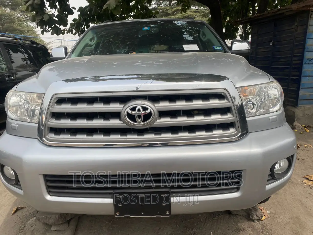 Toyota Sequoia 2011 Silver
