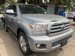 Toyota Sequoia 2011 Silver