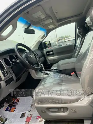Toyota Sequoia 2011 Silver