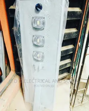 Solar Ion Street Light Available With Good Quality Battery