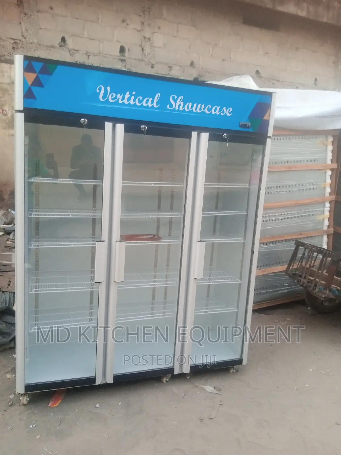 Vertical Chiller Triple Doors