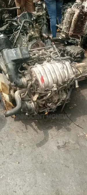 Engine For Toyota Sequoia 2uz V8.