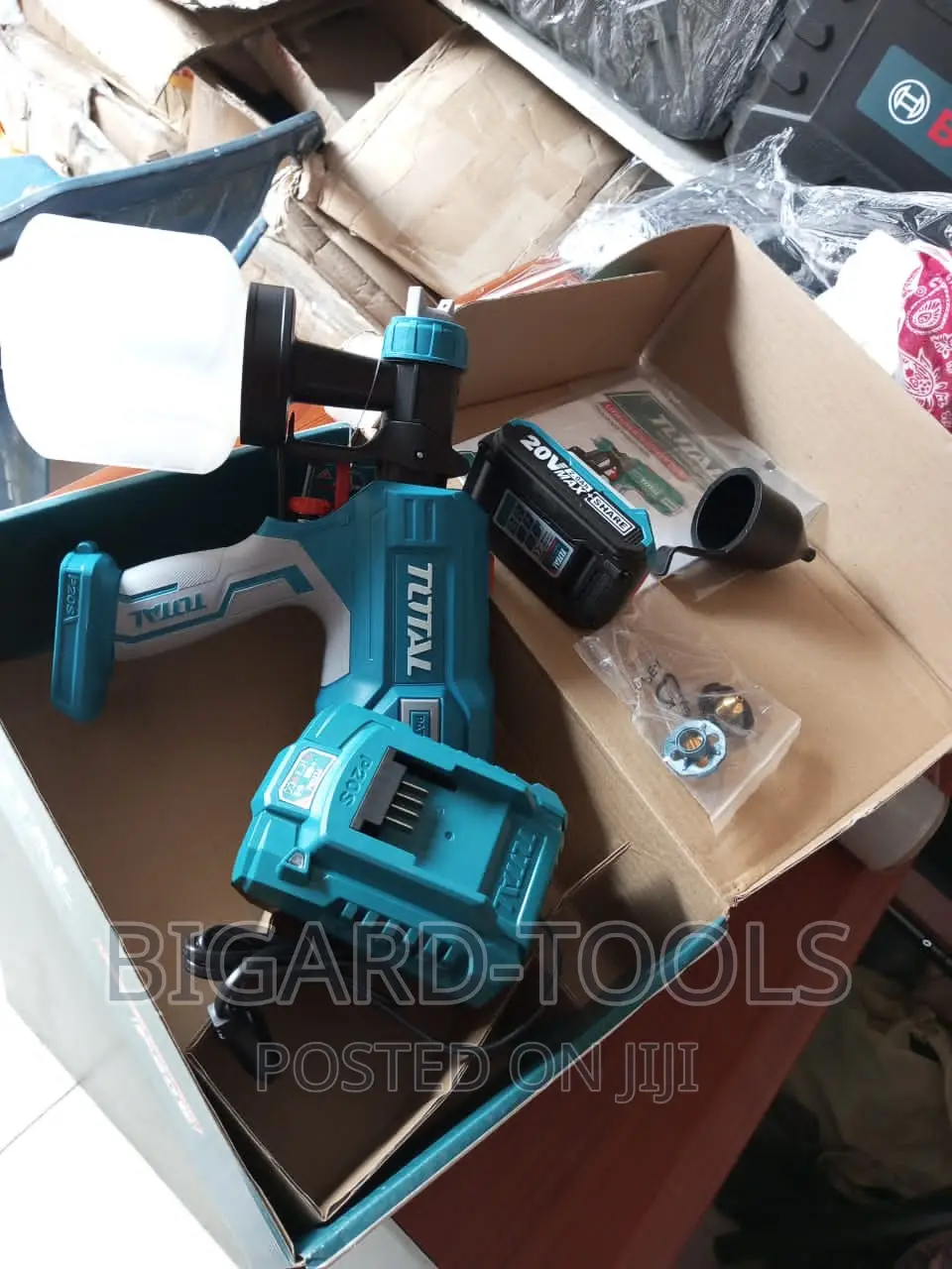 Sprayer Gun Rechargeable (20v TOTAL)