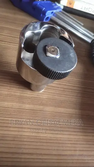 Stud Extractor