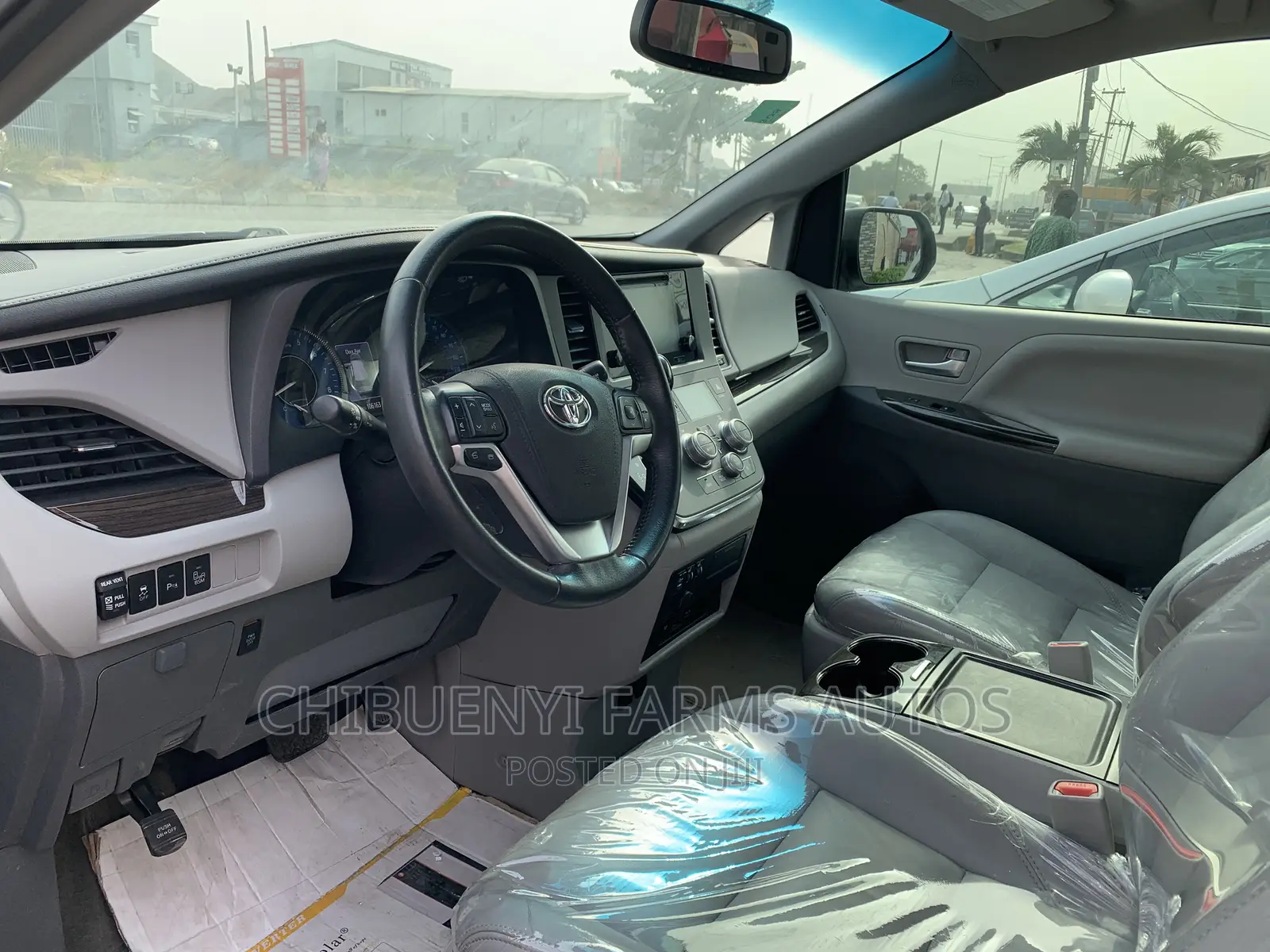Toyota Sienna 2017 White