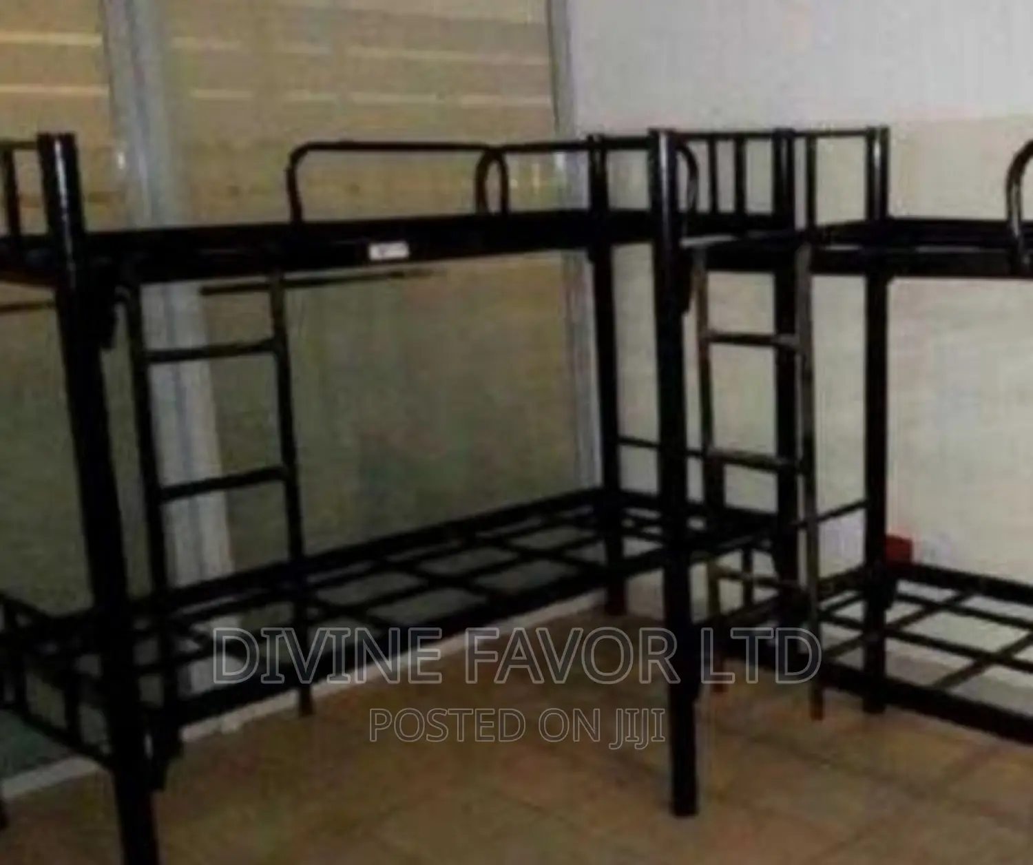 Metal Double Bunk Bed for Worker's Room 6x 2.5 Feet.)