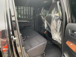 New Toyota Hilux 2023 Black