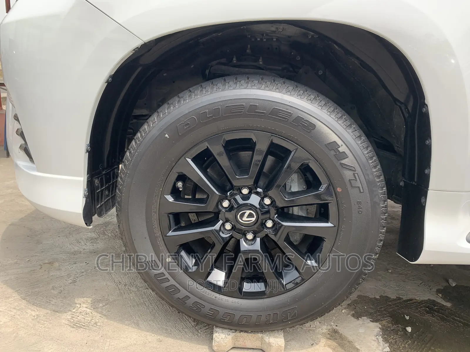 Lexus GX 2023 White