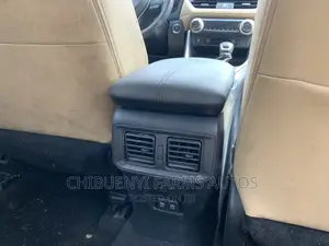 Toyota RAV4 Limited 2021 White