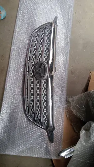 Front Grill for Toyota Corolla 2005