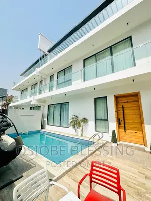 Luxury Party Villa(3bedrooms ) Penthouse in Lekki
